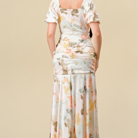 WHOLESALE PRINTED RUCHED DETAIL RUFFLE MAXI DRESS - Picture 5 of 5